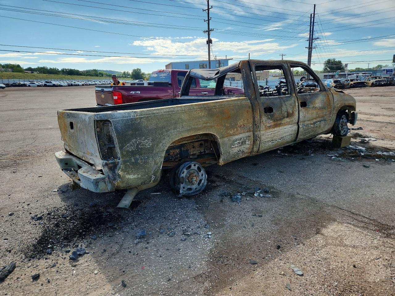 2002 Chevrolet Silverado K2500 Heavy Duty Burn vin: 1GCHK23112F133377