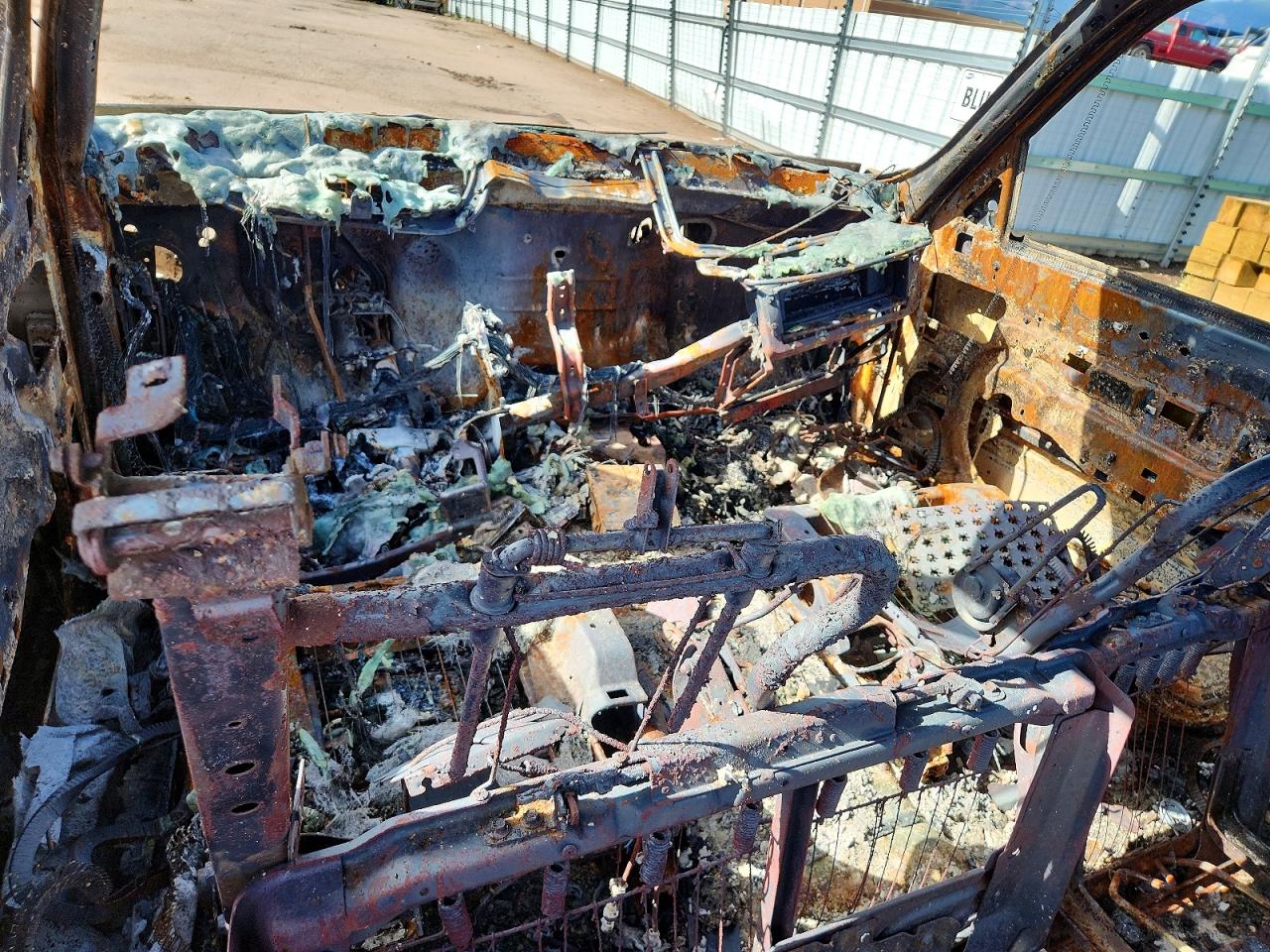 2002 Chevrolet Silverado K2500 Heavy Duty Burn vin: 1GCHK23112F133377