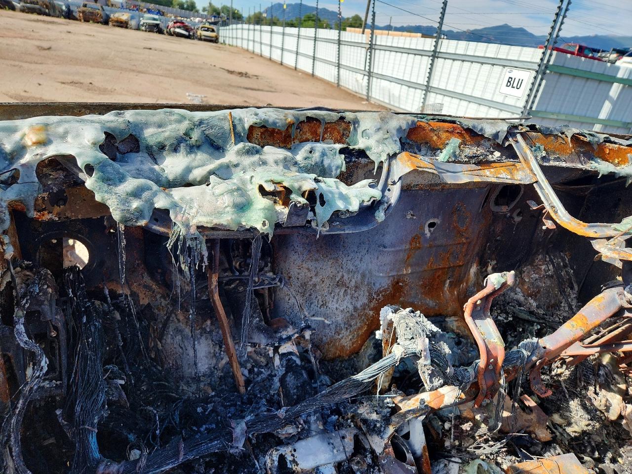 2002 Chevrolet Silverado K2500 Heavy Duty Burn vin: 1GCHK23112F133377