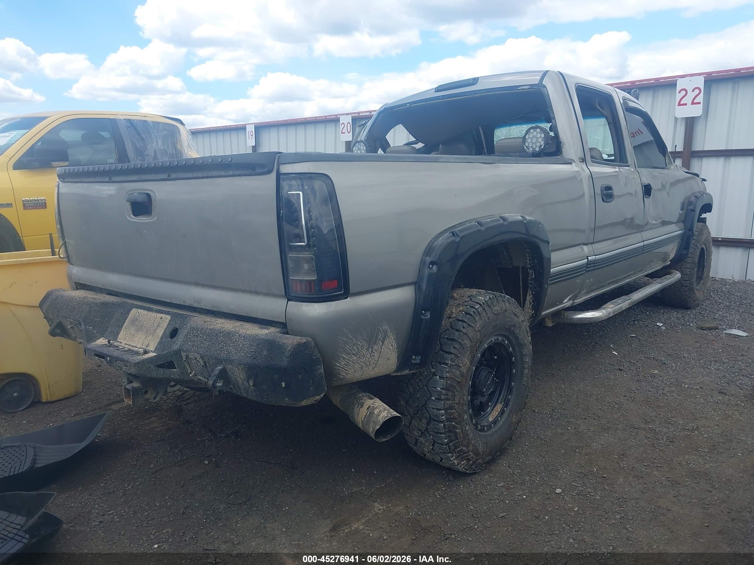 2002 Chevrolet Silverado 2500hd Lt Beige vin: 1GCHK23112F203167