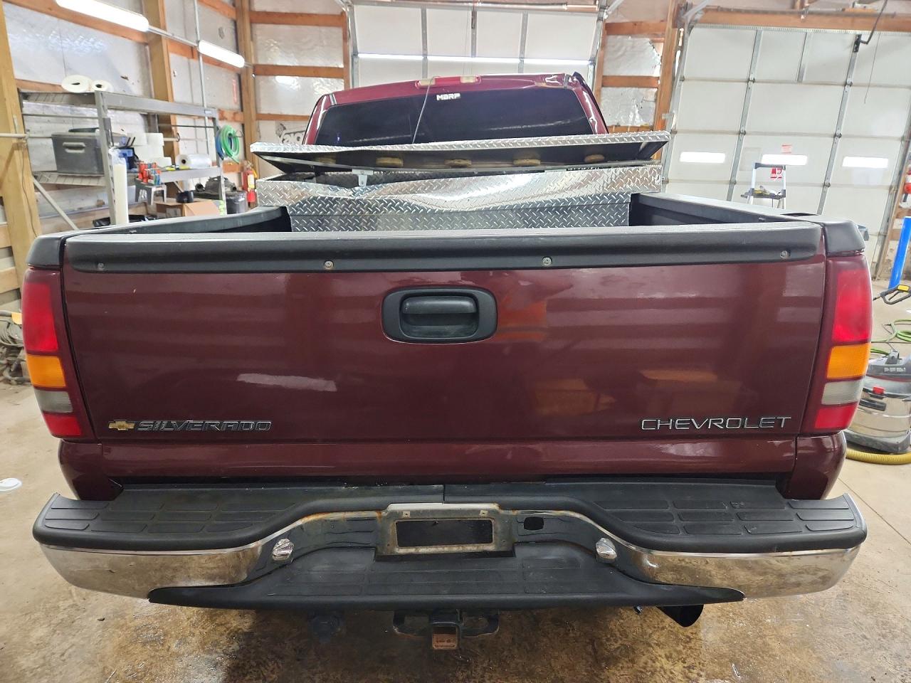 2002 Chevrolet Silverado K2500 Heavy Duty Maroon vin: 1GCHK23122F169594