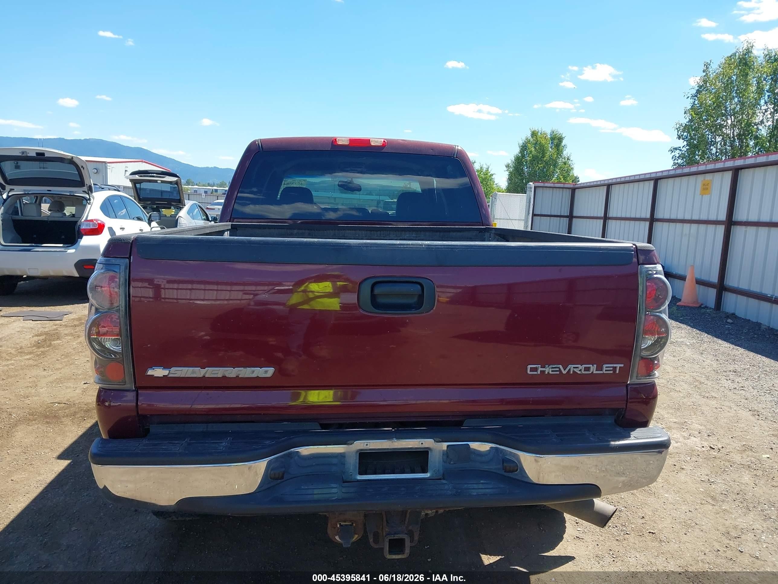 2003 Chevrolet Silverado 2500hd Ls/lt Maroon vin: 1GCHK23123F220366