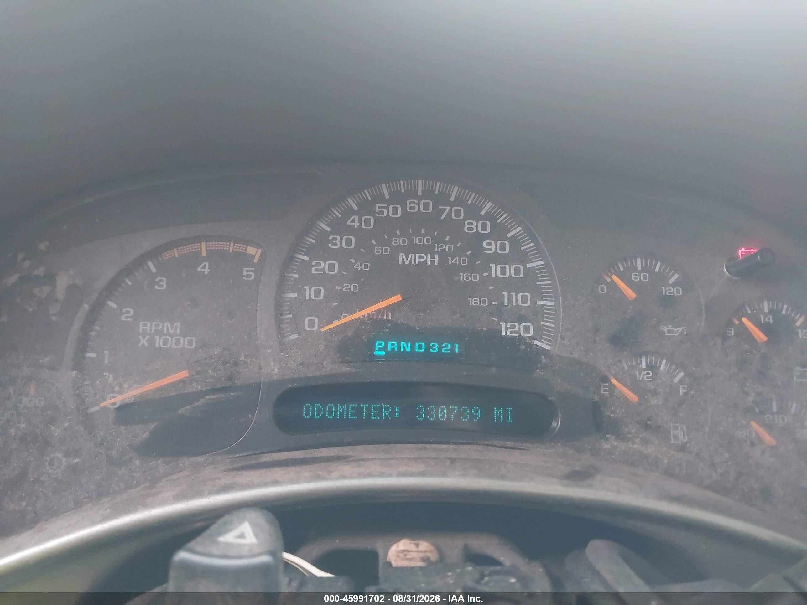 2004 Chevrolet Silverado 2500hd Ls/lt/work Truck White vin: 1GCHK23124F143645
