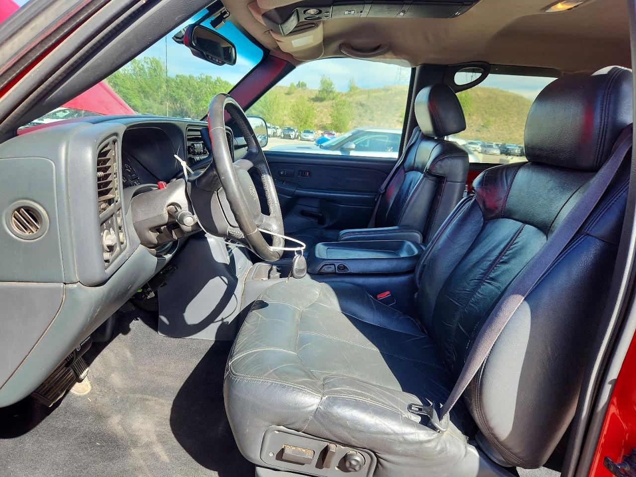 2002 Chevrolet Silverado K2500 Heavy Duty Red vin: 1GCHK23132F204191