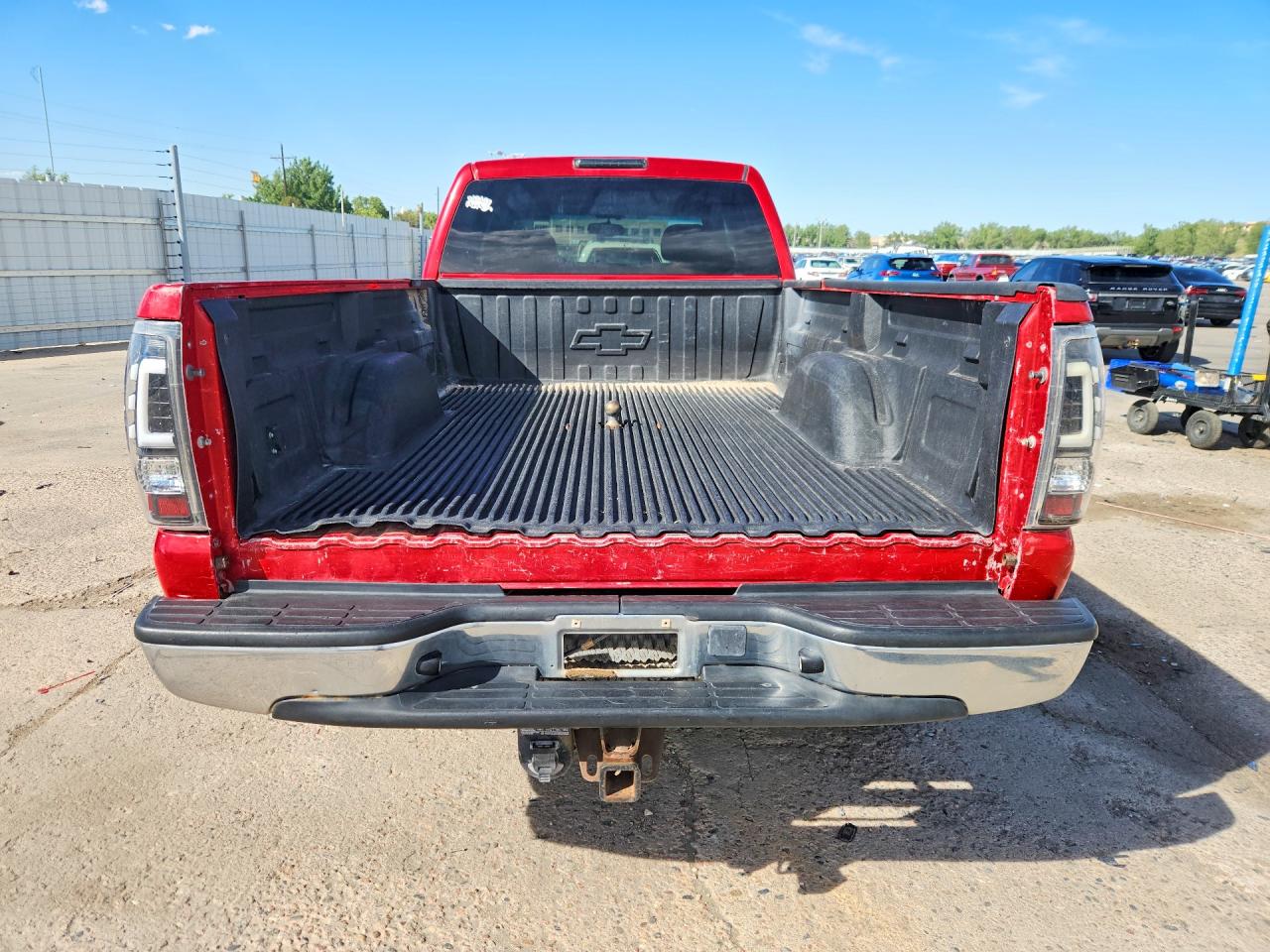2002 Chevrolet Silverado K2500 Heavy Duty Red vin: 1GCHK23132F204191
