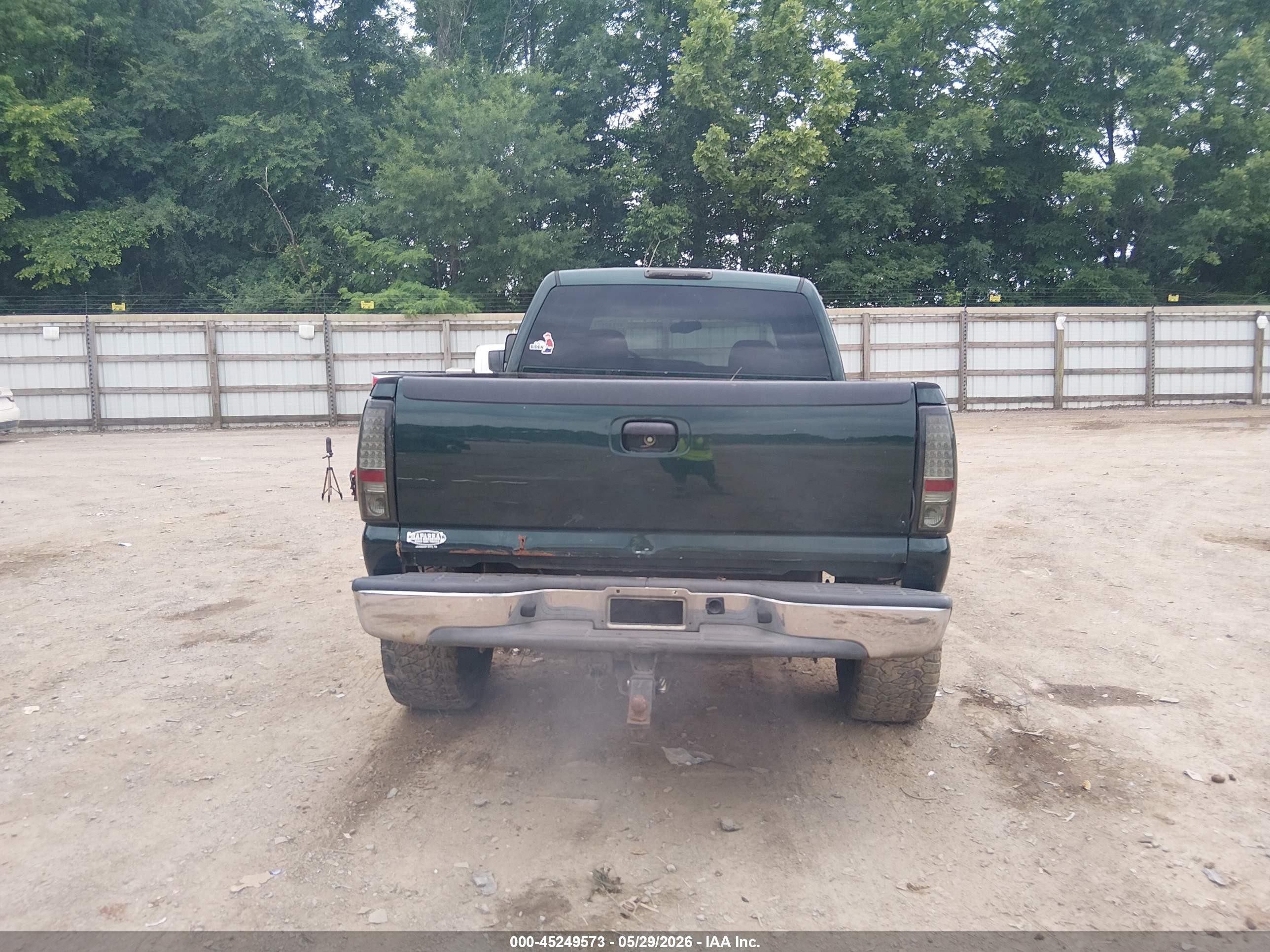 2002 Chevrolet Silverado 2500hd Ls Green vin: 1GCHK23172F163869