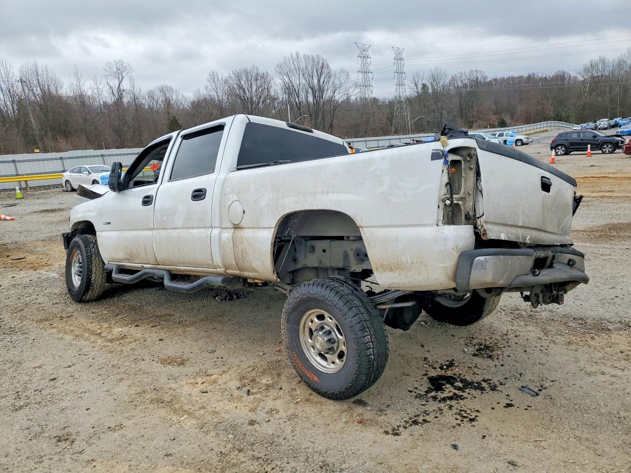 2002 Chevrolet Silverado K2500 Heavy Duty White vin: 1GCHK23172F190814