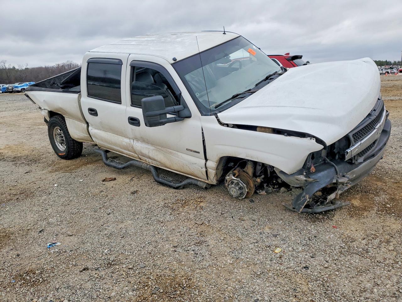 2002 Chevrolet Silverado K2500 Heavy Duty White vin: 1GCHK23172F190814
