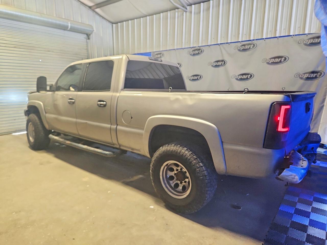 2003 Chevrolet Silverado K2500 Heavy Duty Tan vin: 1GCHK23173F210593