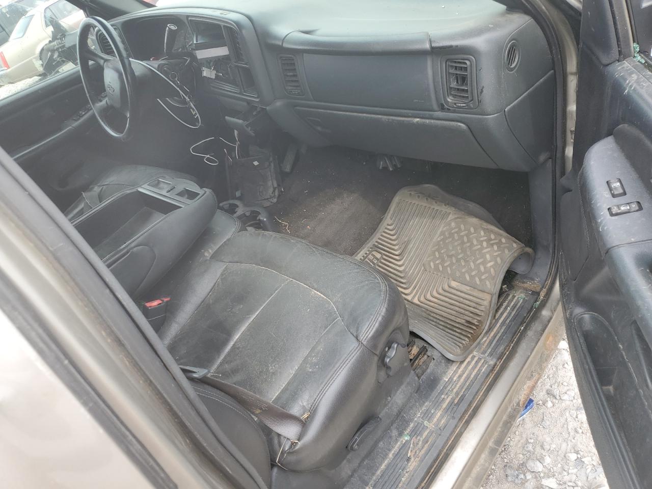 2002 Chevrolet Silverado K2500 Heavy Duty Silver vin: 1GCHK23182F141038