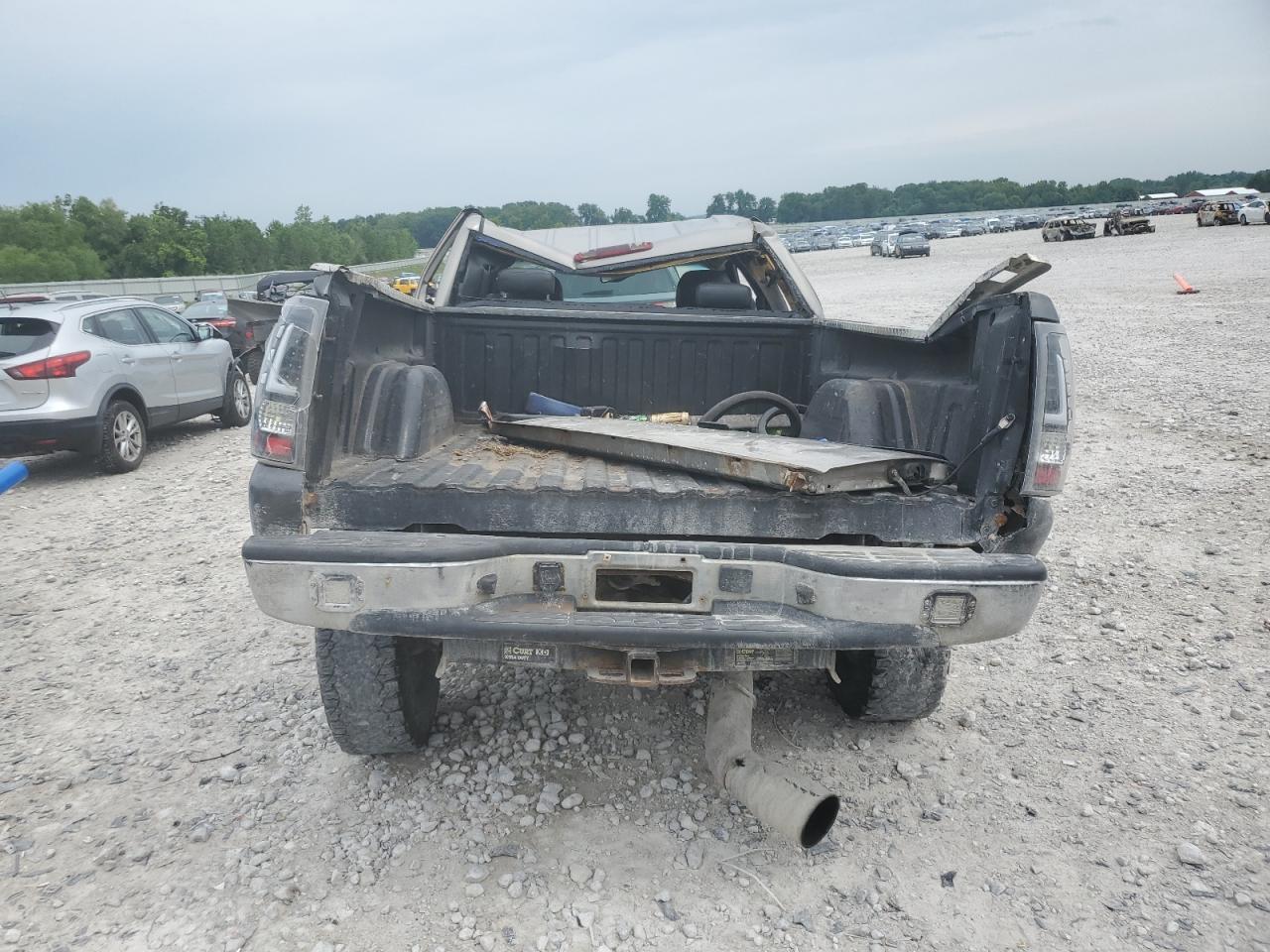 2002 Chevrolet Silverado K2500 Heavy Duty Silver vin: 1GCHK23182F141038