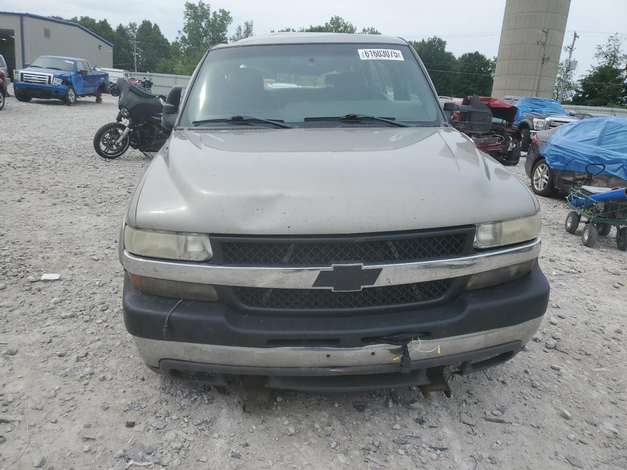 2002 Chevrolet Silverado K2500 Heavy Duty Silver vin: 1GCHK23182F141038