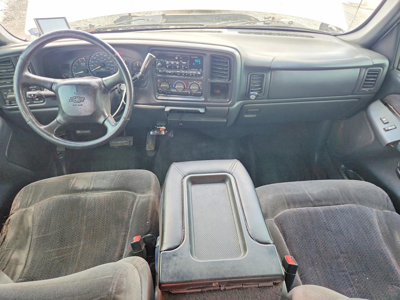 2002 Chevrolet Silverado K2500 Heavy Duty White vin: 1GCHK23192F104466
