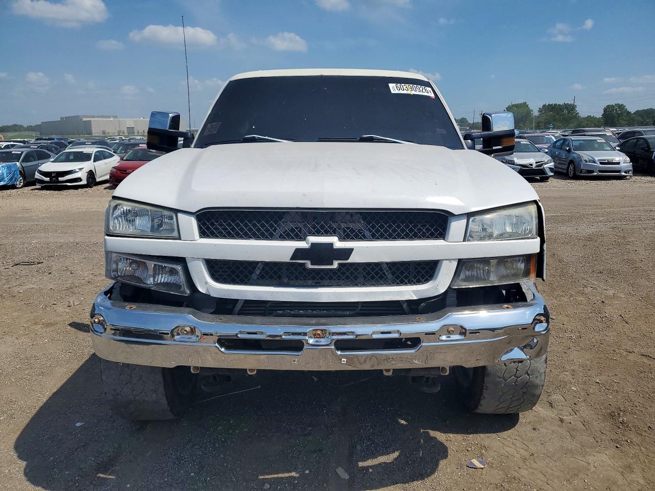 2003 Chevrolet Silverado K2500 Heavy Duty White vin: 1GCHK23193F210997