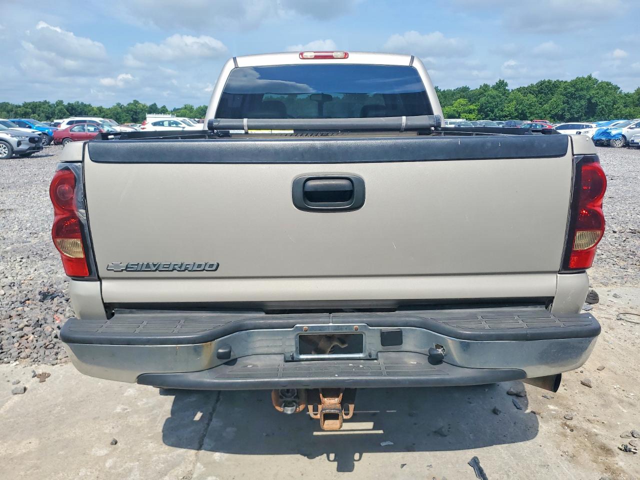 2006 Chevrolet Silverado Silver vin: 1GCHK23206F108937
