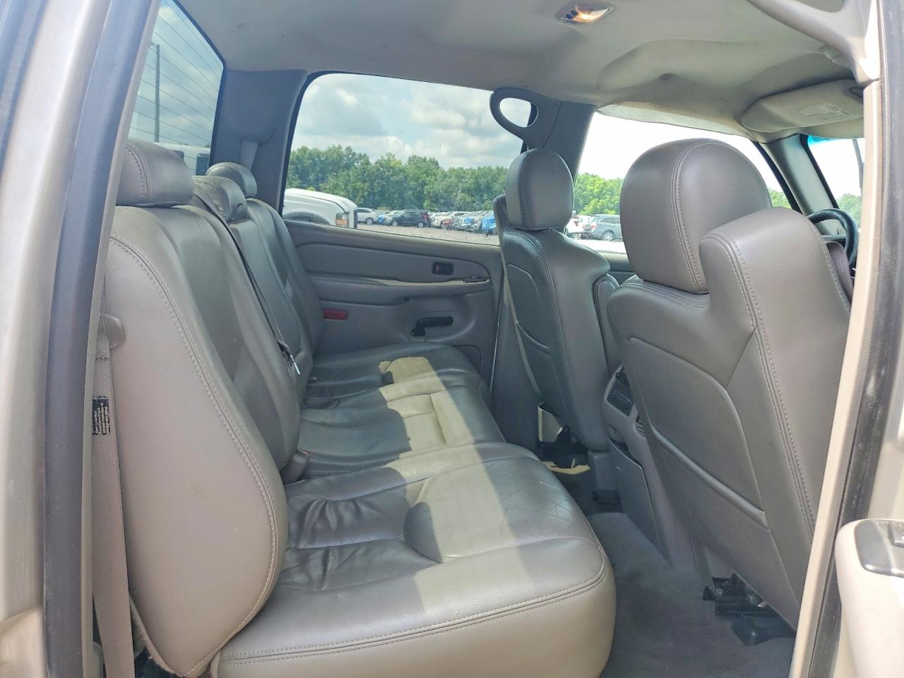 2006 Chevrolet Silverado Silver vin: 1GCHK23206F108937