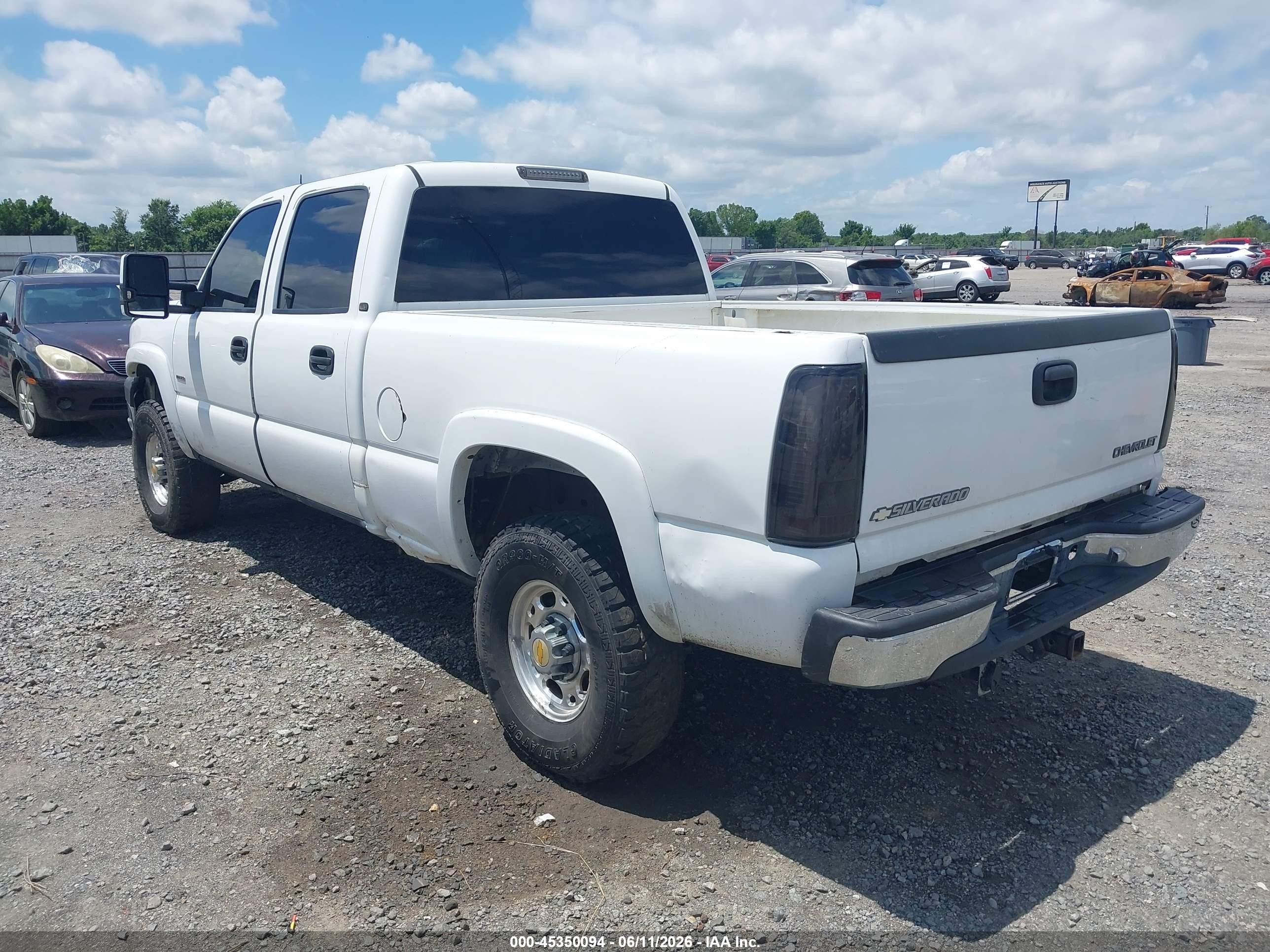 2005 Chevrolet Silverado 2500hd Lt White vin: 1GCHK23225F845569