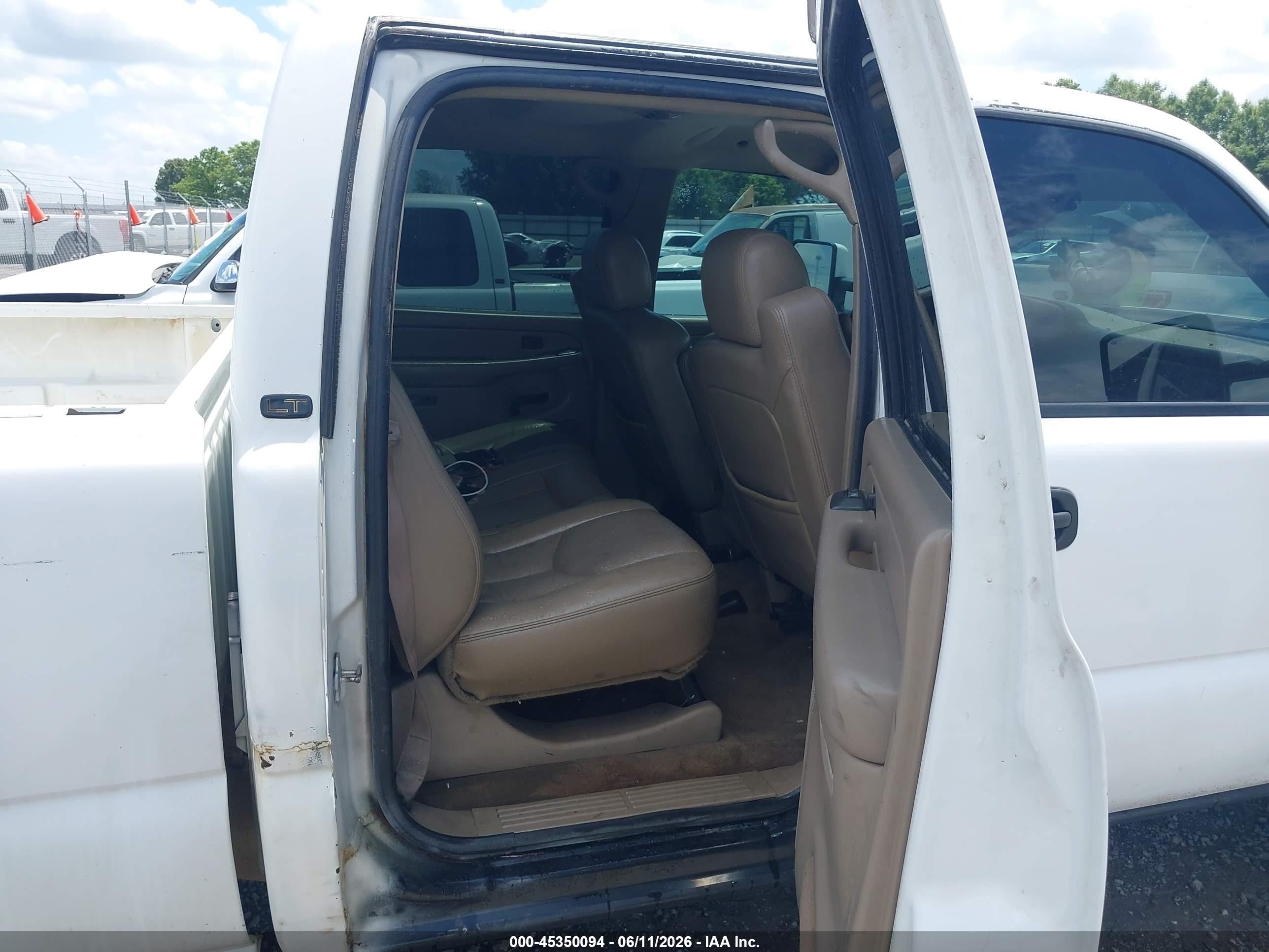 2005 Chevrolet Silverado 2500hd Lt White vin: 1GCHK23225F845569
