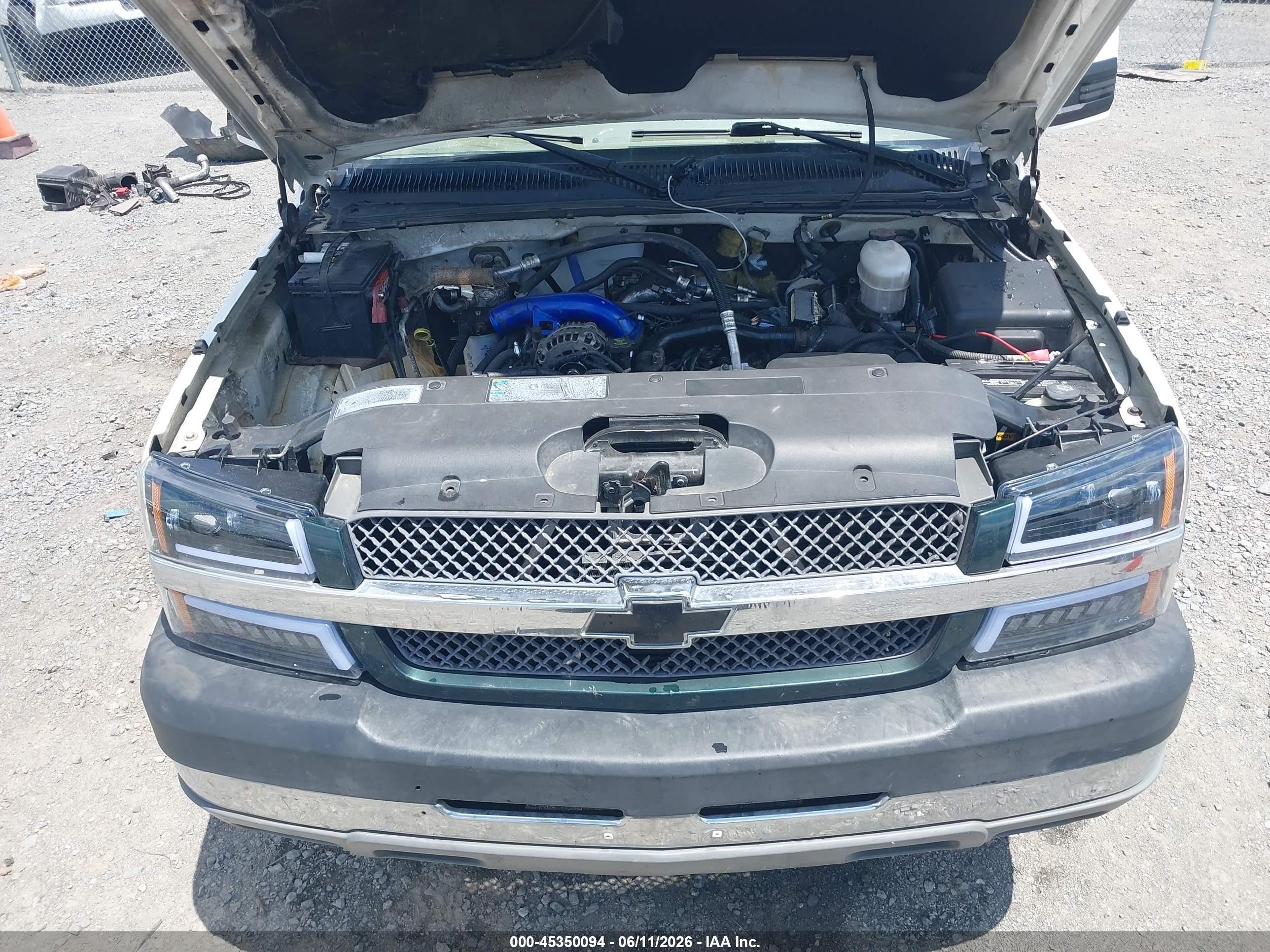 2005 Chevrolet Silverado 2500hd Lt White vin: 1GCHK23225F845569