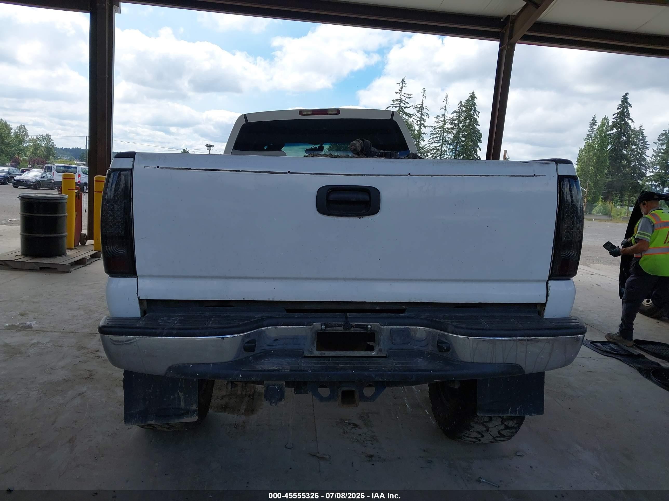 2004 Chevrolet Silverado 2500hd Ls White vin: 1GCHK23244F209279