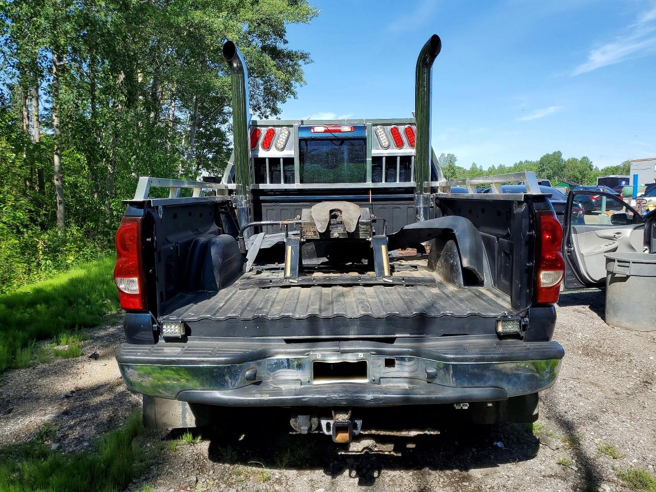 2005 Chevrolet Silverado K2500 Heavy Duty Blue vin: 1GCHK23245F835318