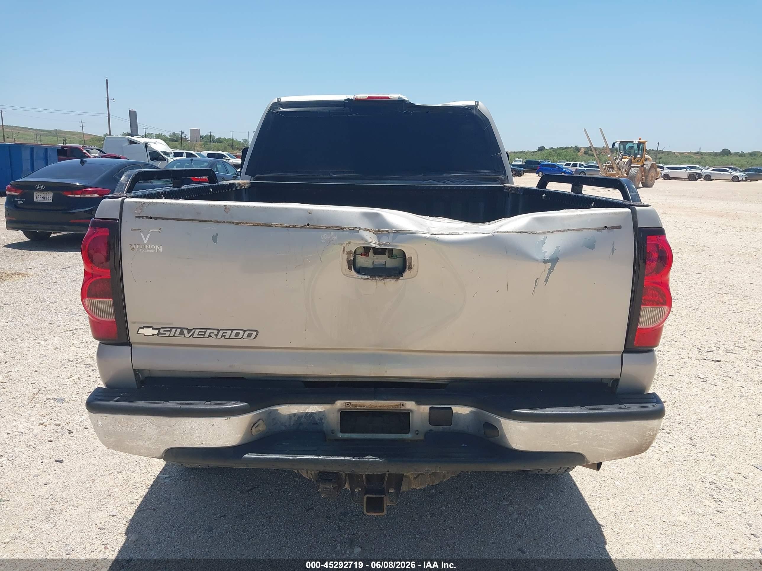 2006 Chevrolet Silverado 2500hd Lt2 Silver vin: 1GCHK23246F131136