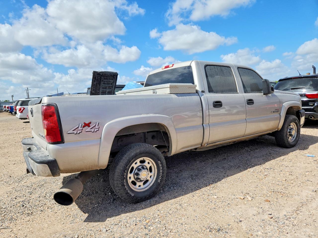 2005 Chevrolet Silverado K2500 Heavy Duty Желто-коричневый vin: 1GCHK23255F837868