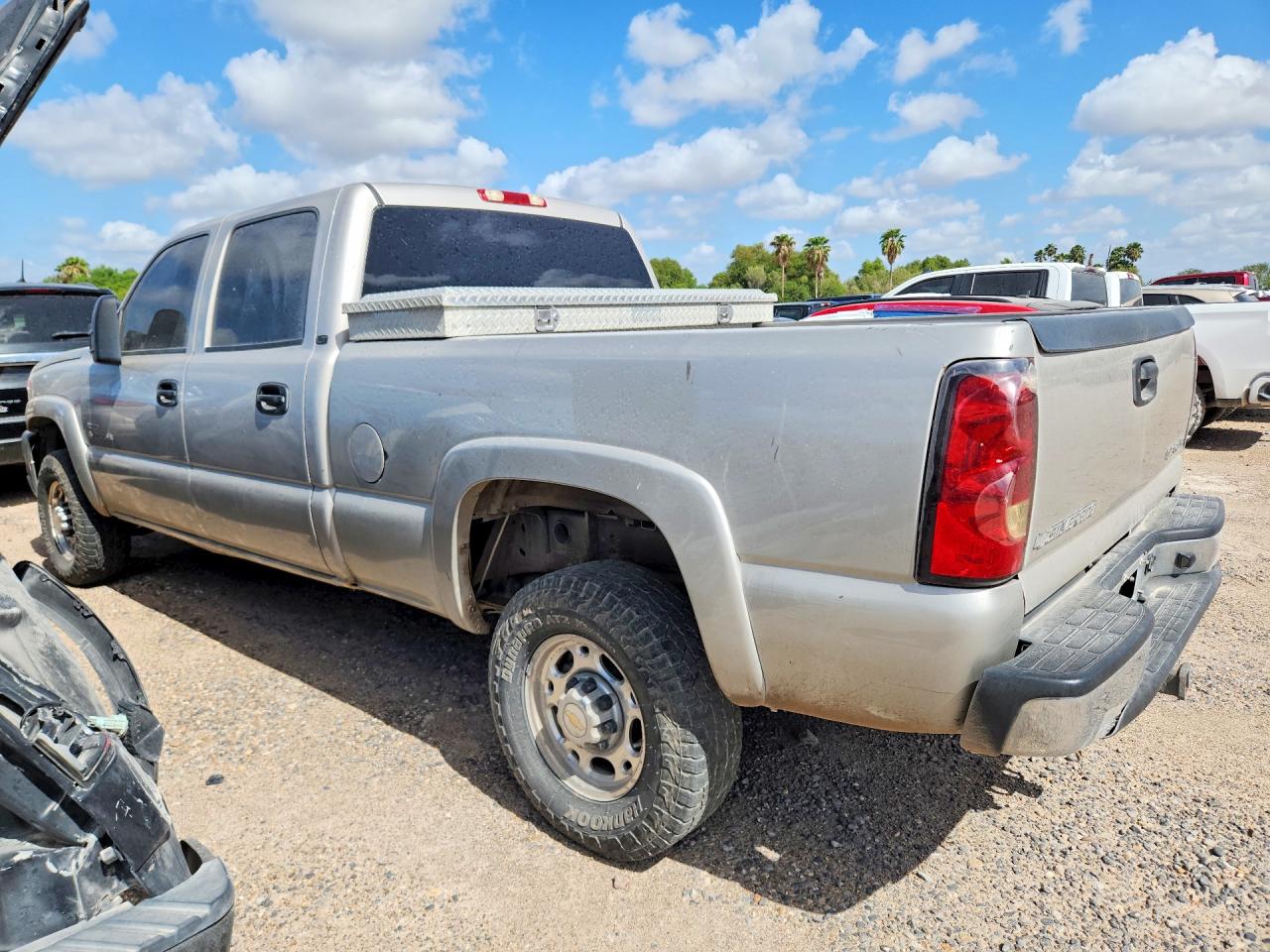 2005 Chevrolet Silverado K2500 Heavy Duty Желто-коричневый vin: 1GCHK23255F837868