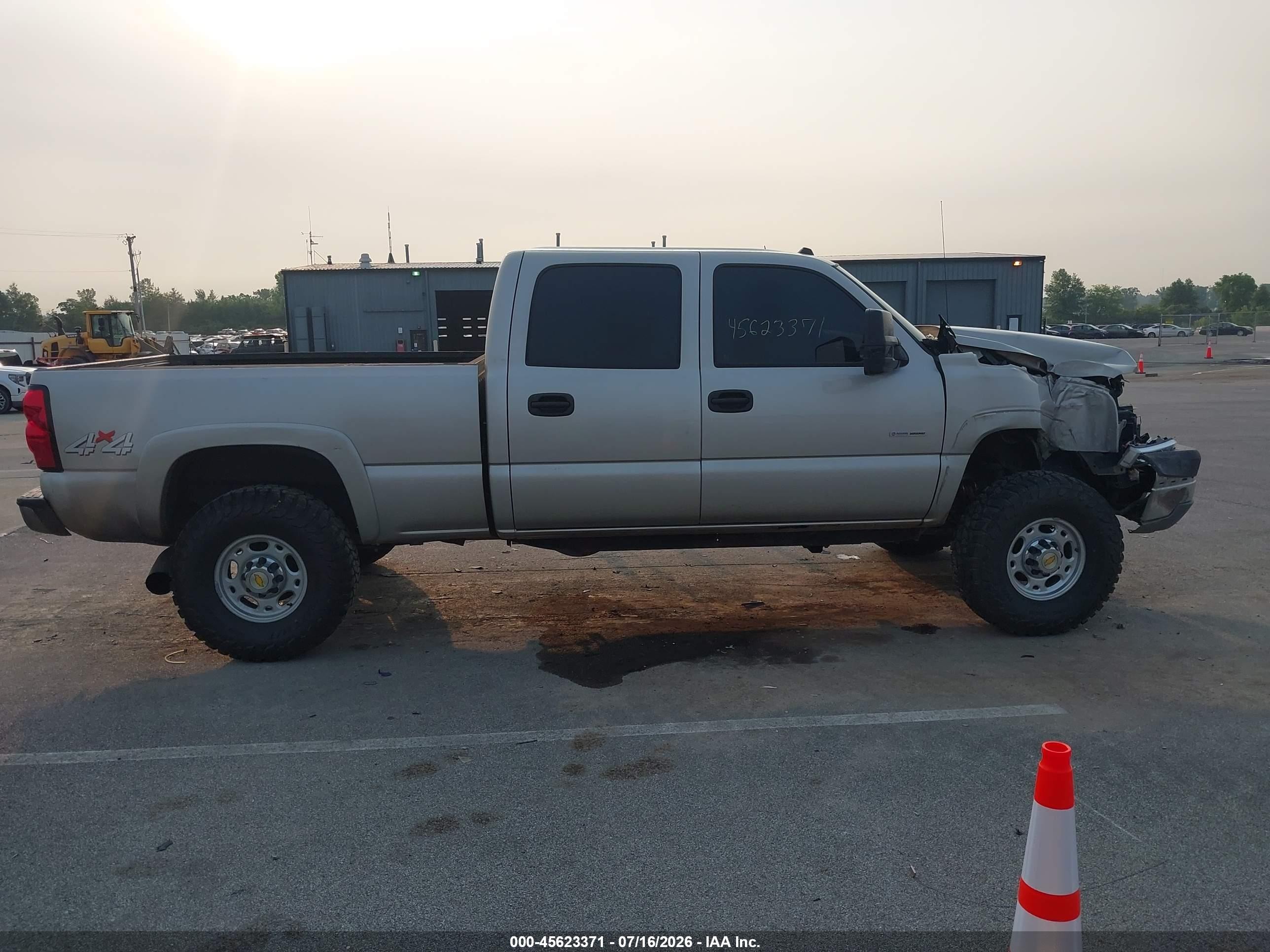 2005 Chevrolet Silverado 2500hd Lt Желто-коричневый vin: 1GCHK23275F800160