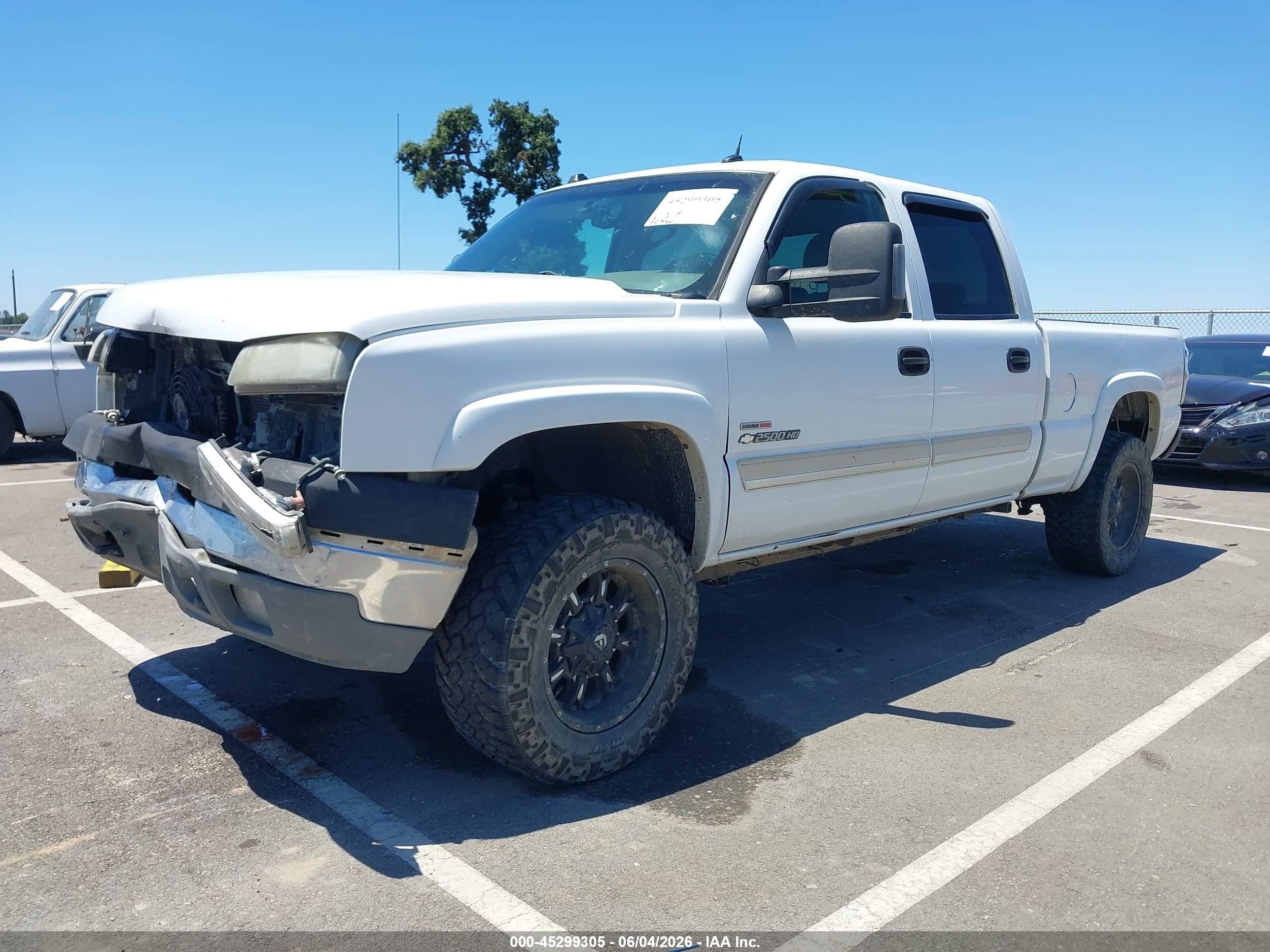 2005 Chevrolet Silverado 2500hd Lt Белый vin: 1GCHK232X5F841978