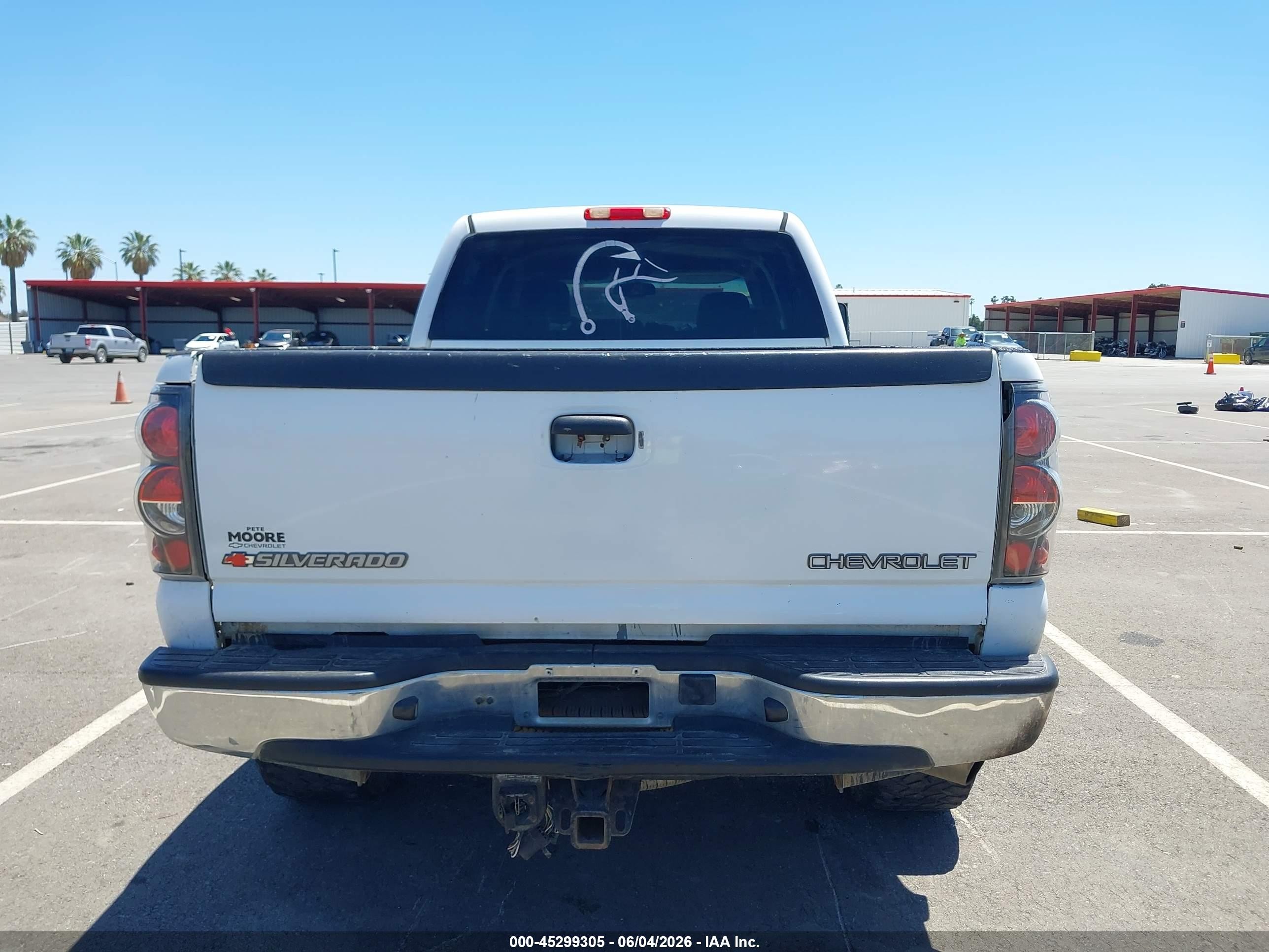 2005 Chevrolet Silverado 2500hd Lt Белый vin: 1GCHK232X5F841978