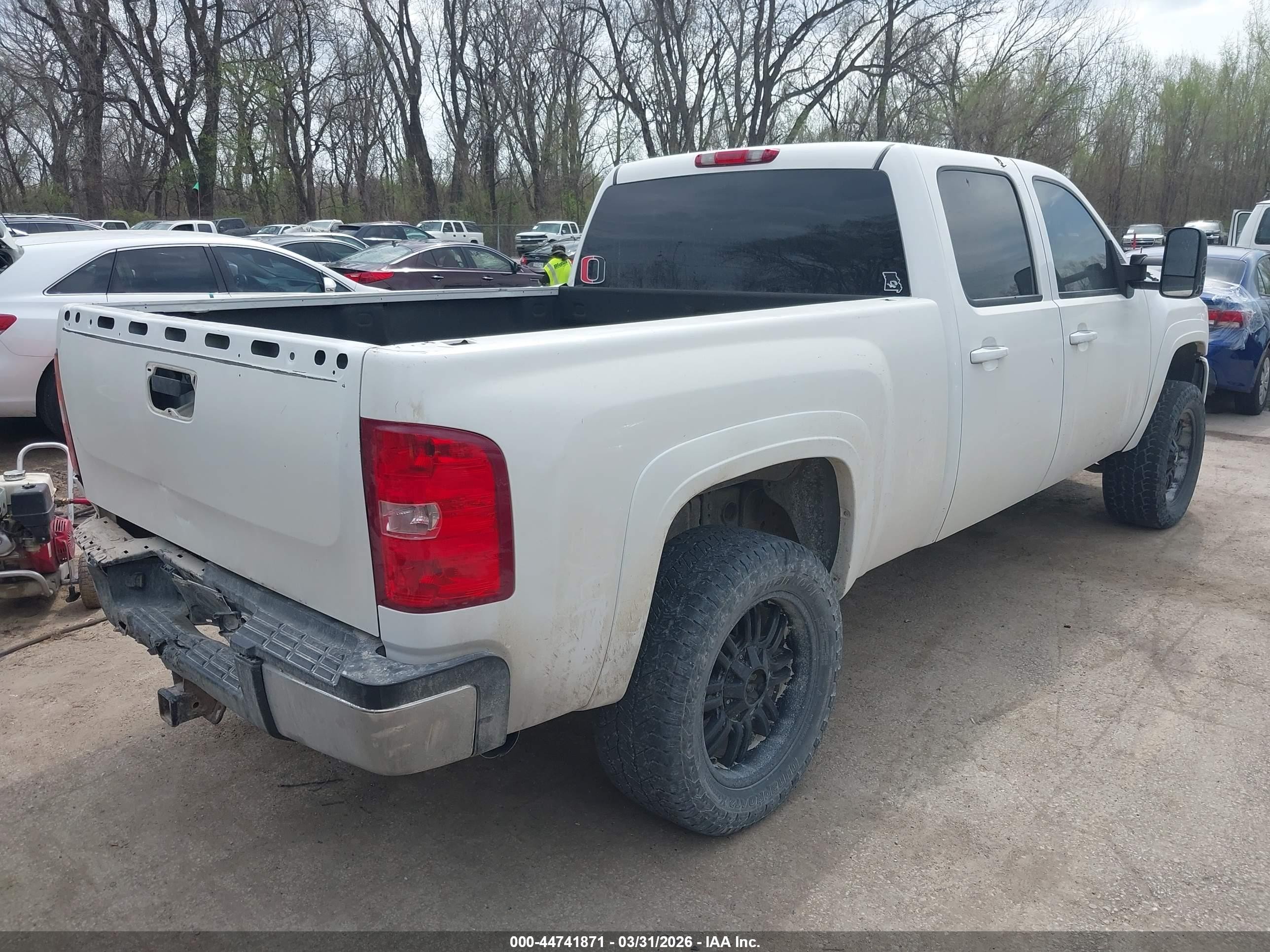 2008 Chevrolet Silverado 2500hd Ltz White vin: 1GCHK23608F219865