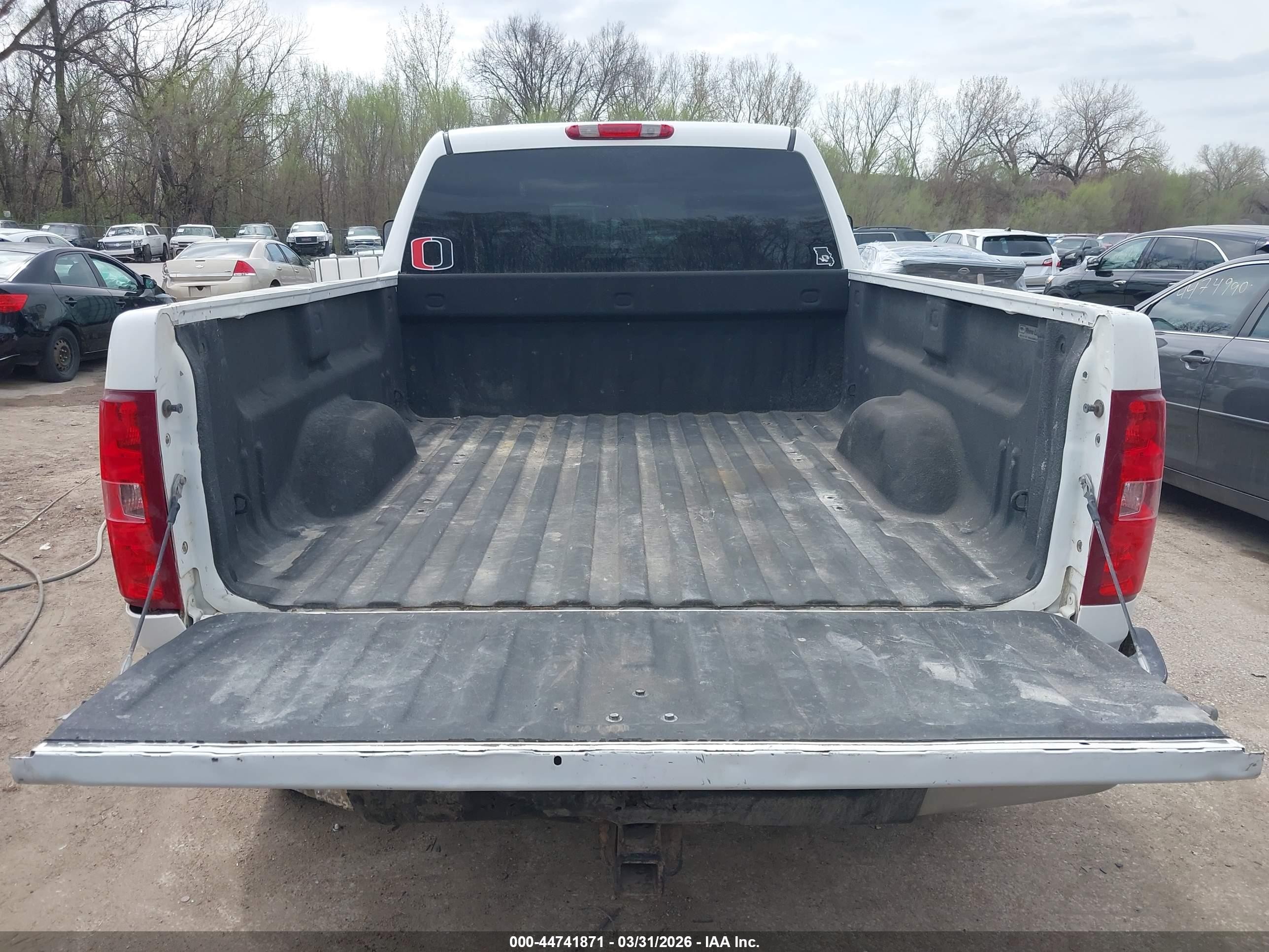 2008 Chevrolet Silverado 2500hd Ltz White vin: 1GCHK23608F219865
