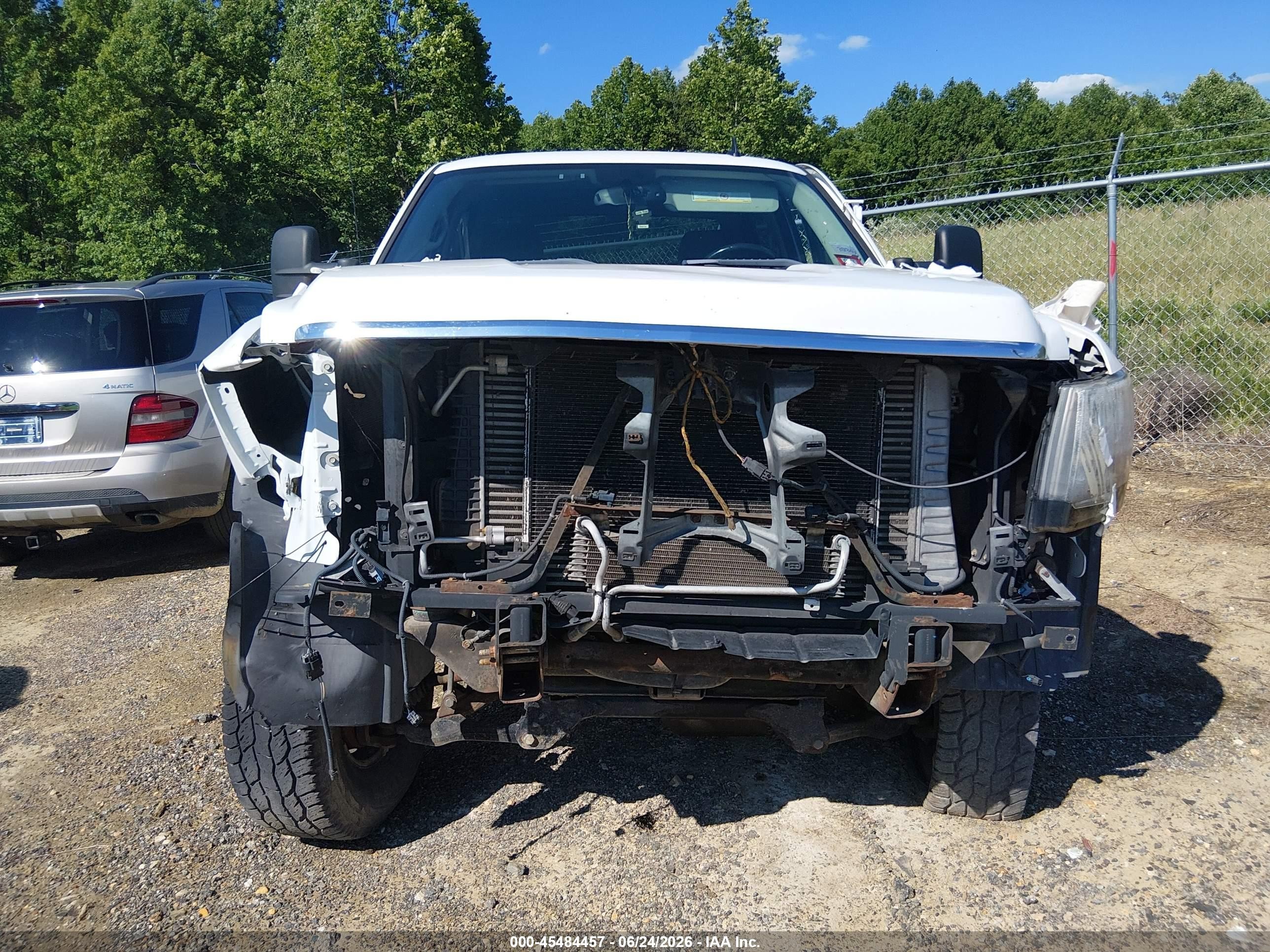 2007 Chevrolet Silverado 2500hd Lt2 White vin: 1GCHK23627F504713