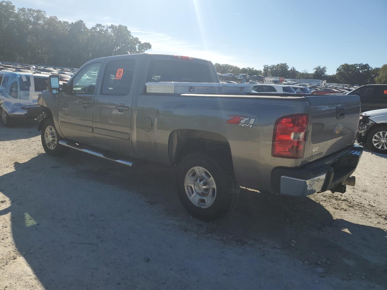 2008 Chevrolet Silverado K2500 Heavy Duty Beige vin: 1GCHK23638F205636