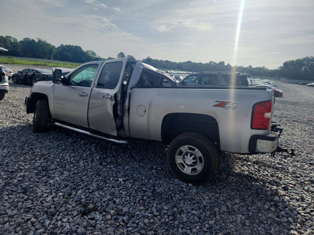 2008 Chevrolet Silverado K2500 Heavy Duty Silver vin: 1GCHK23638F211677