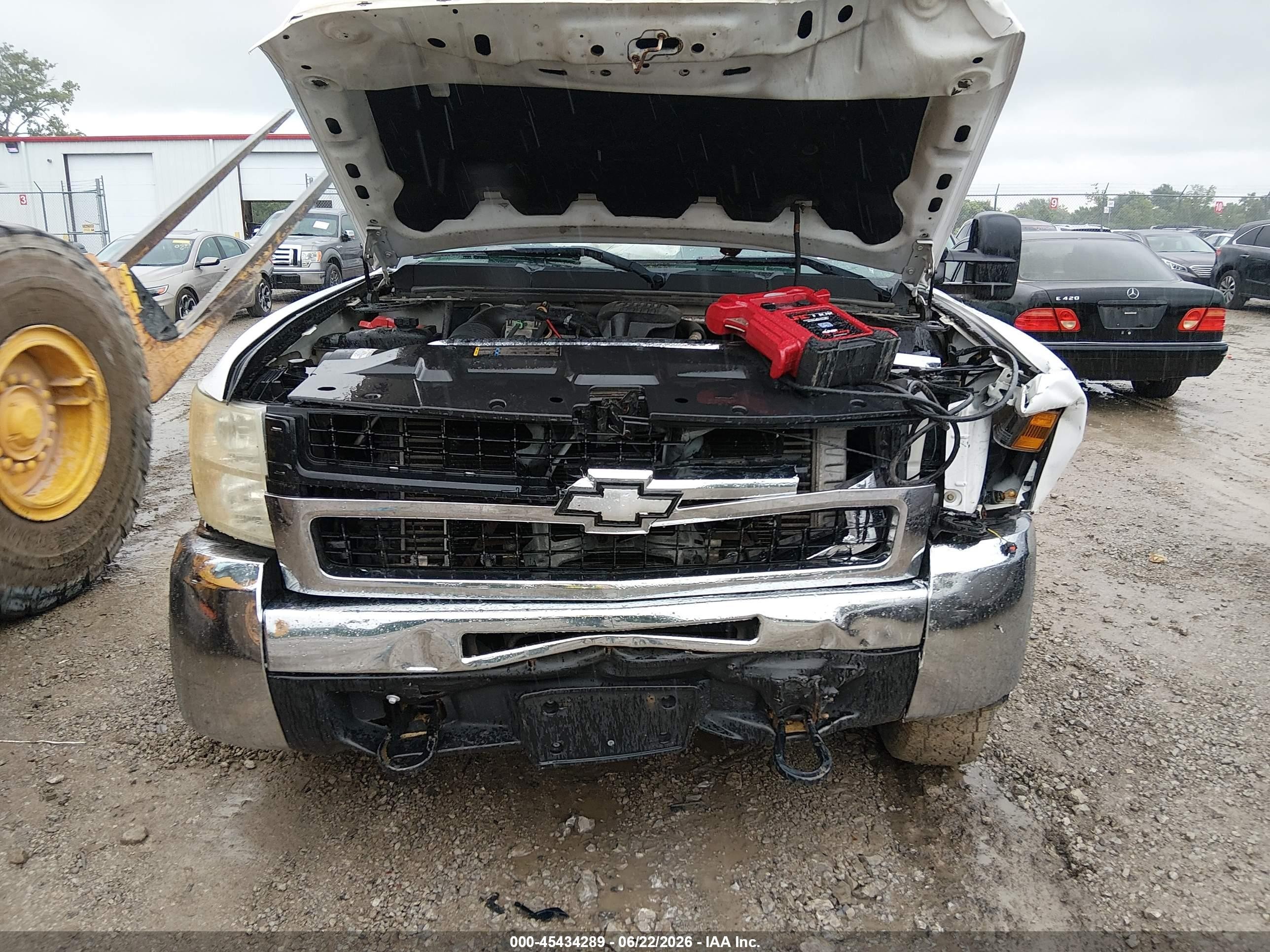2007 Chevrolet Silverado 2500hd Lt1 White vin: 1GCHK23677F538761