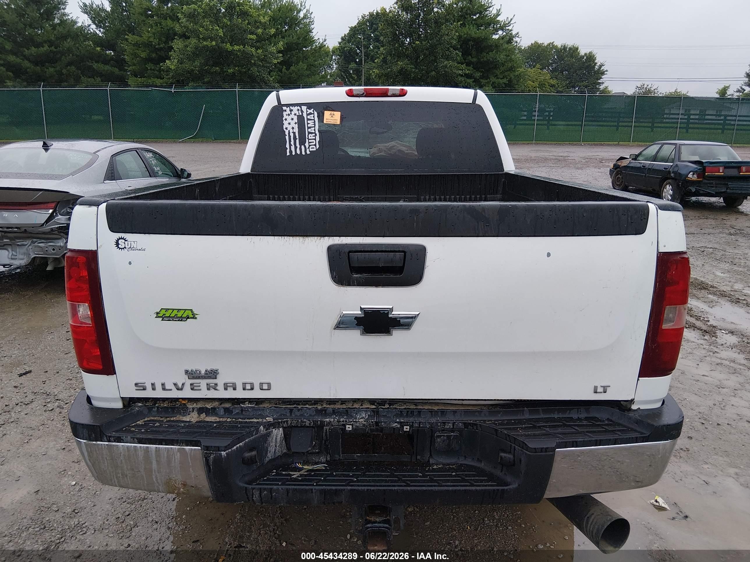 2007 Chevrolet Silverado 2500hd Lt1 White vin: 1GCHK23677F538761