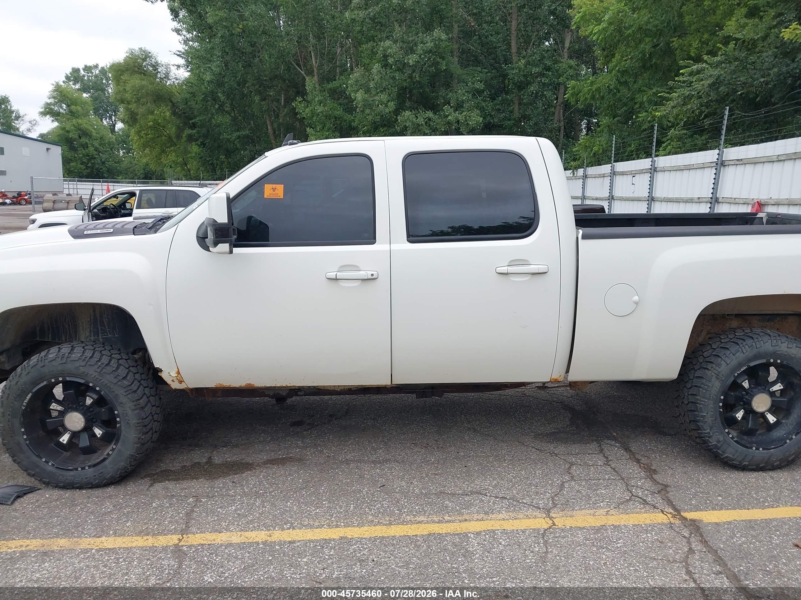 2007 Chevrolet Silverado 2500hd Ltz White vin: 1GCHK23677F560419