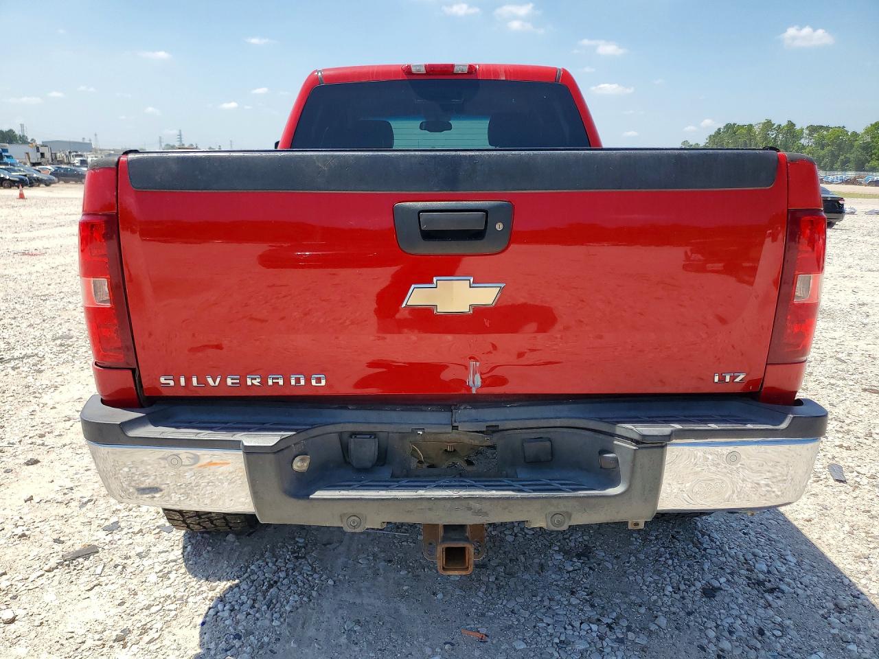 2008 Chevrolet Silverado K2500 Heavy Duty Red vin: 1GCHK23688F165831