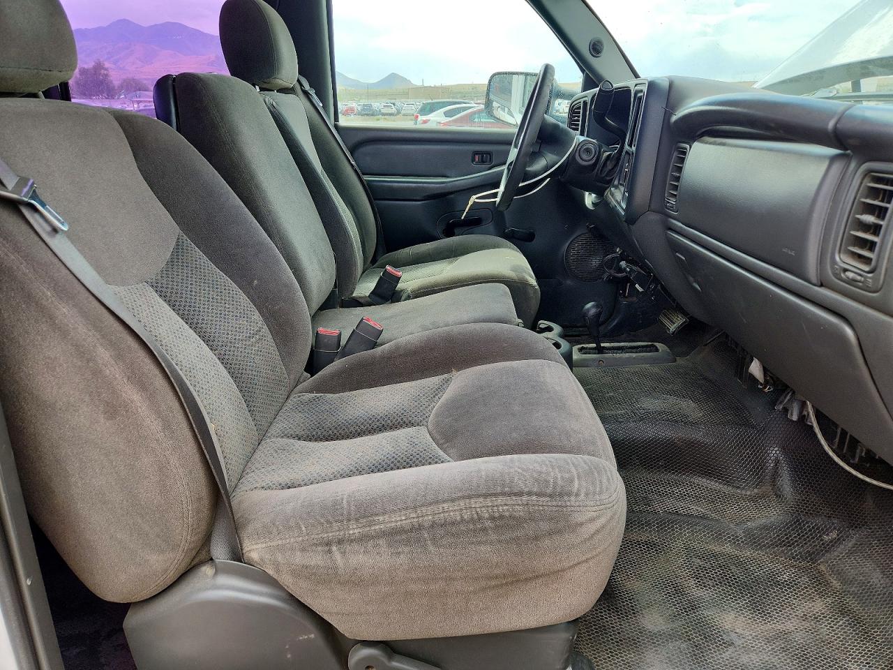 2007 Chevrolet Silverado K2500 Heavy Duty White vin: 1GCHK23D07F178022