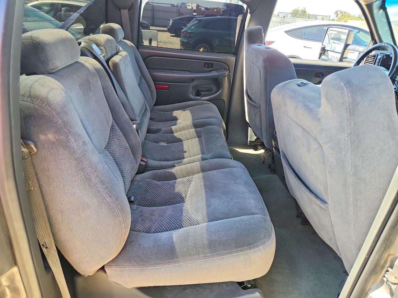 2007 Chevrolet Silverado K2500 Heavy Duty Tan vin: 1GCHK23D07F185245