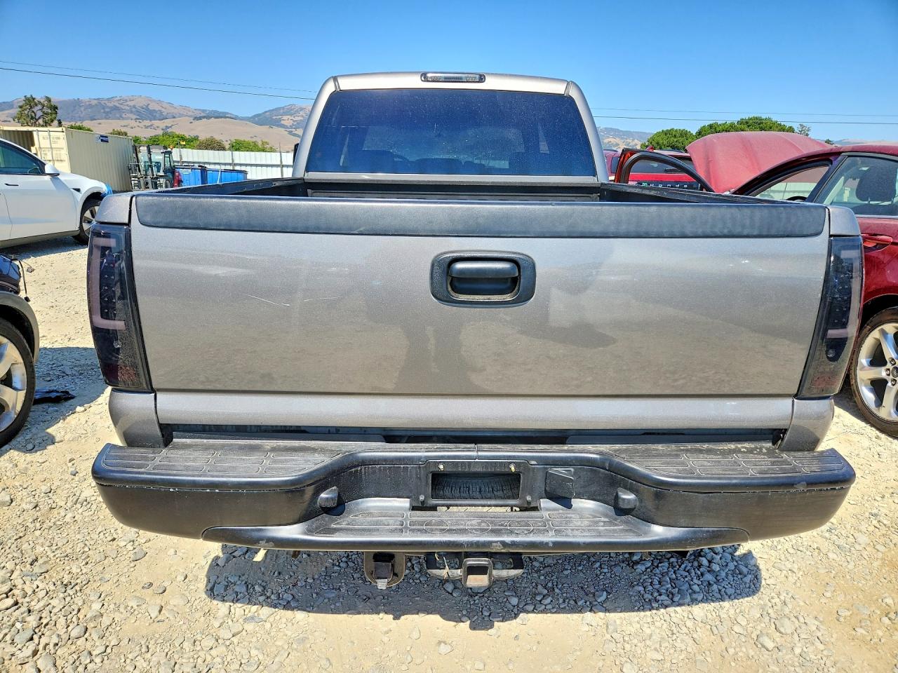 2007 Chevrolet Silverado K2500 Heavy Duty Tan vin: 1GCHK23D07F185245