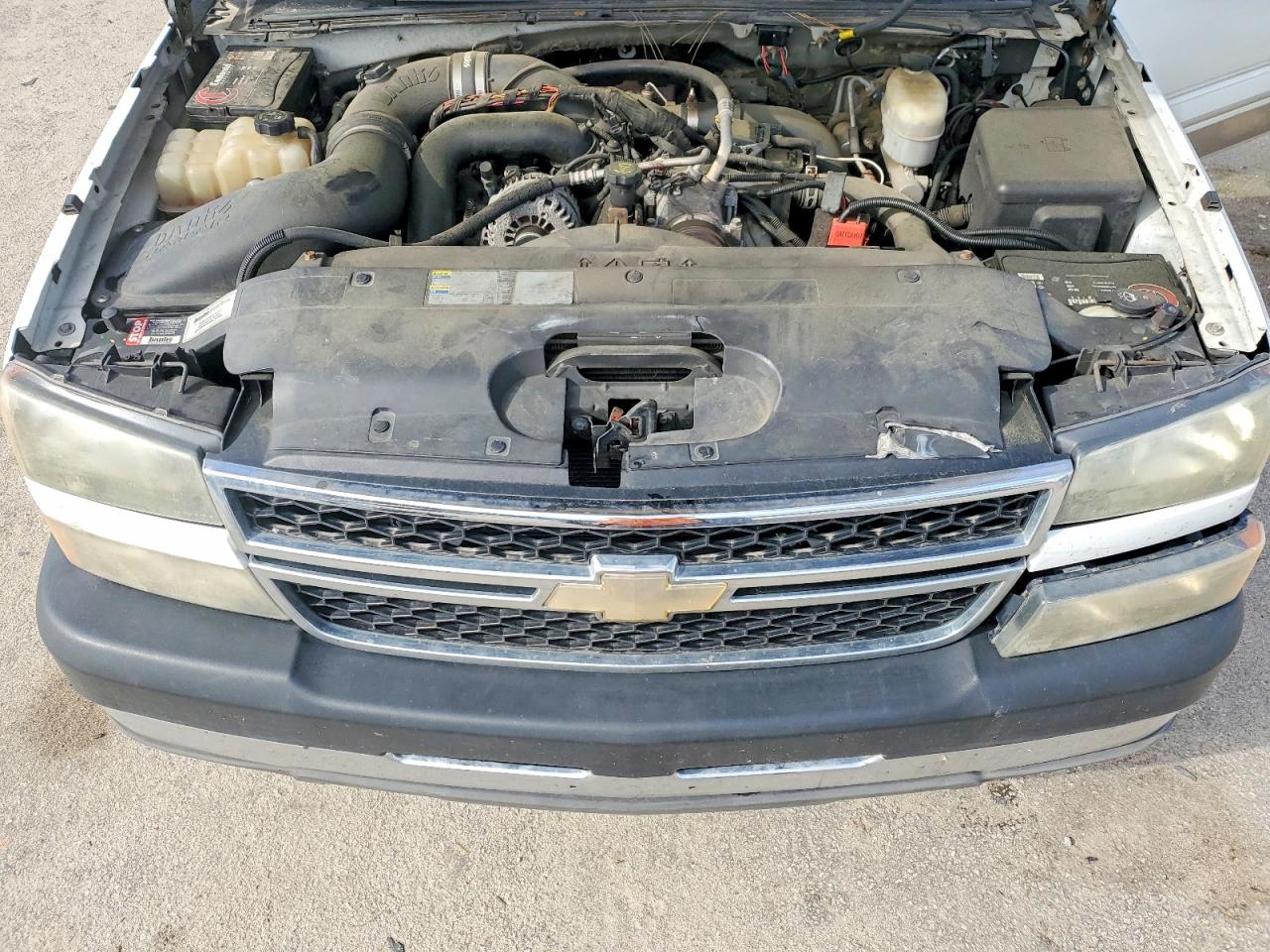 2007 Chevrolet Silverado K2500 Heavy Duty White vin: 1GCHK23D17F191717