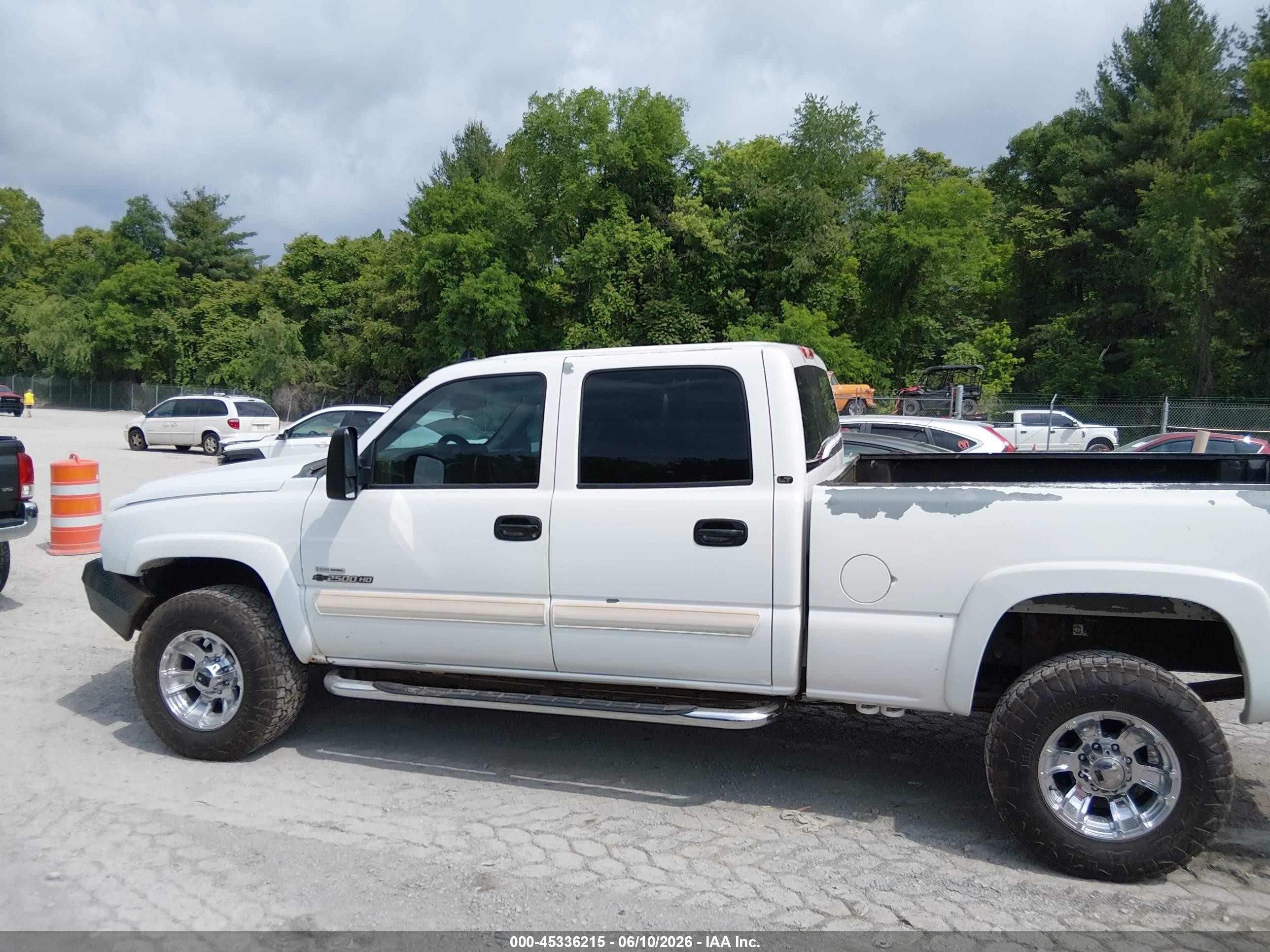 2006 Chevrolet Silverado 2500hd Lt3 White vin: 1GCHK23D26F143867