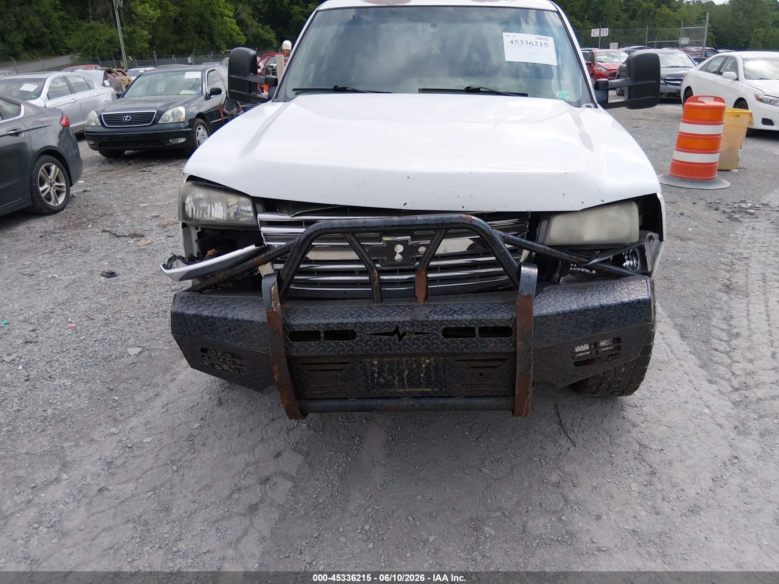 2006 Chevrolet Silverado 2500hd Lt3 White vin: 1GCHK23D26F143867