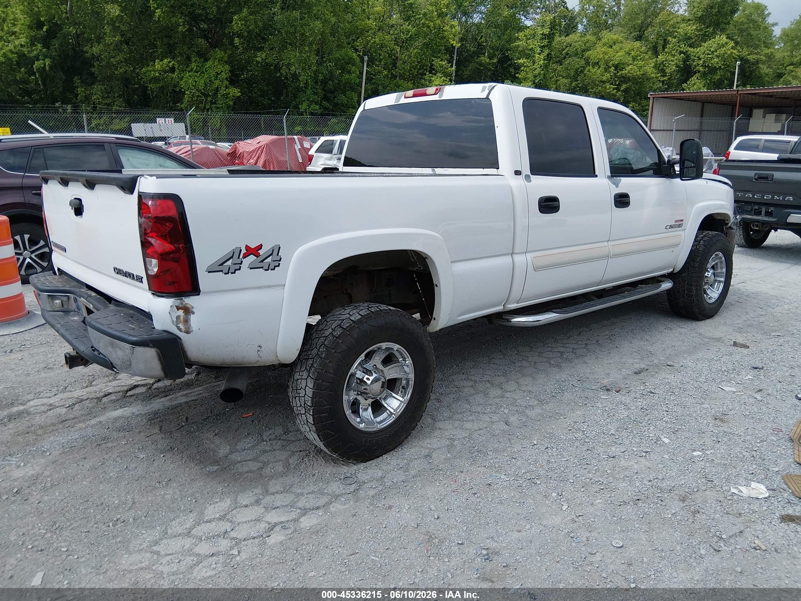 2006 Chevrolet Silverado 2500hd Lt3 White vin: 1GCHK23D26F143867