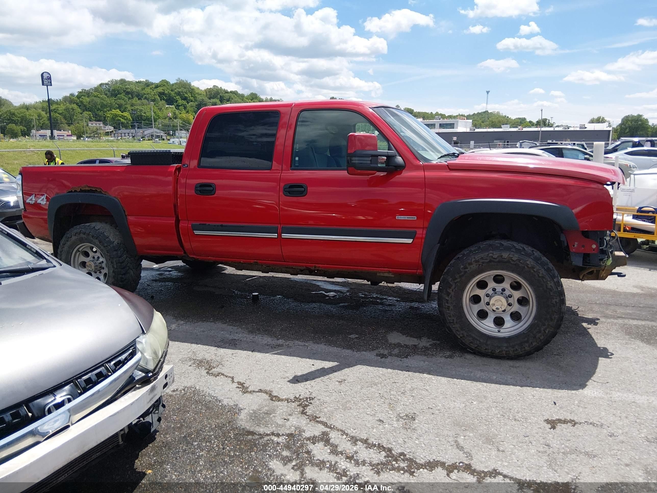 2007 Chevrolet Silverado 2500hd Classic Lt1 Red vin: 1GCHK23D37F186325