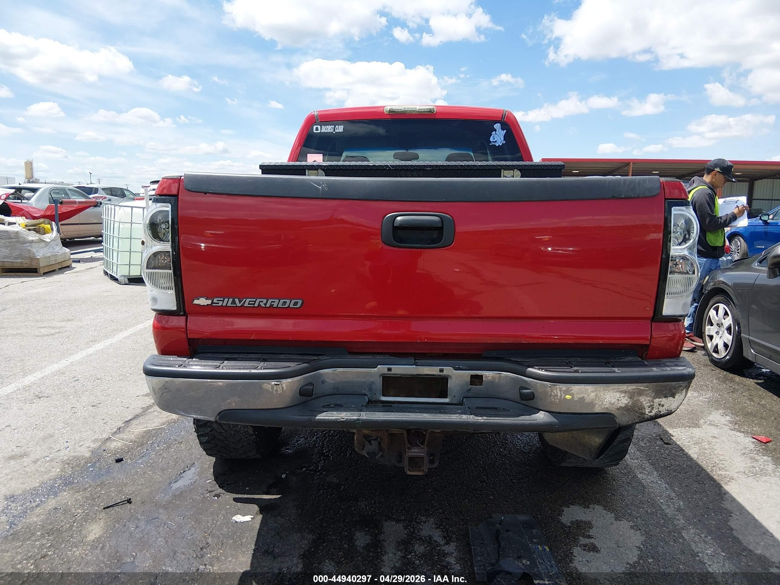 2007 Chevrolet Silverado 2500hd Classic Lt1 Red vin: 1GCHK23D37F186325
