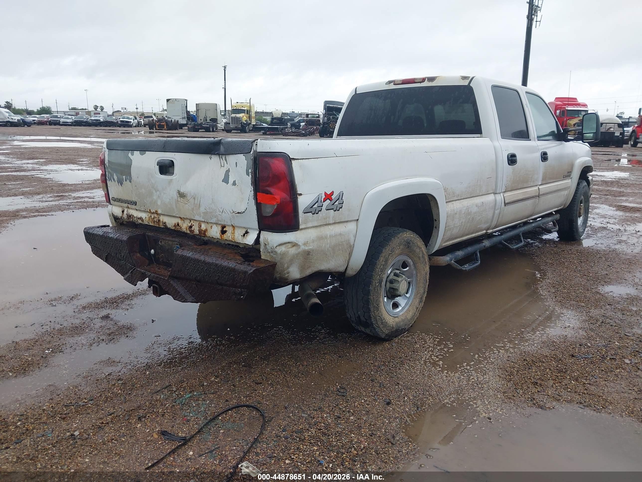 2006 Chevrolet Silverado 2500hd Lt2 White vin: 1GCHK23D46F259751